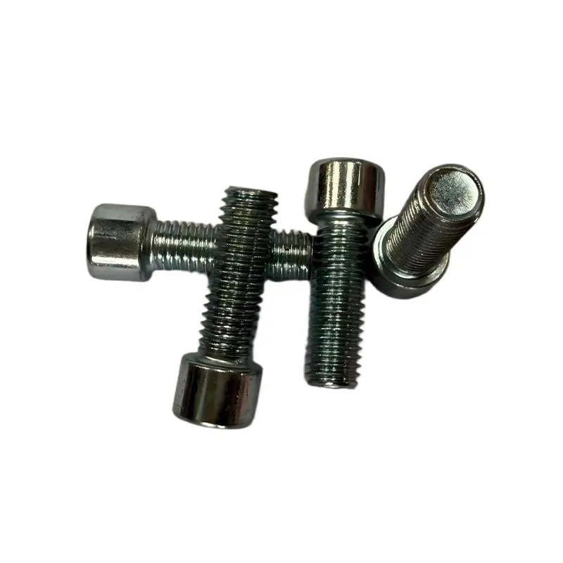 DIN912 Болты с внутренним шестигранником (2)